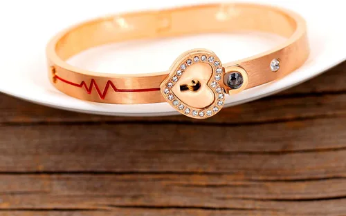 Vista 5 de Uloveido Collar con colgante de llave de escudo y pulsera de bloqueo para niñas y niños, juego de pulsera para hombres y mujeres, regalo