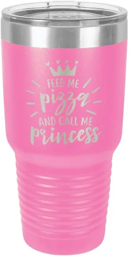 Vista 13 de Vaso grabado con pajita y tapa superior deslizante de acero inoxidable para viaje con texto en inglés "FEED ME PIZZA AND CALL ME PRINCESS