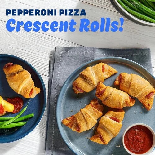 Vista 7 de Pillsbury Crescent Rolls, masa de pastelería enlatada refrigerada original, 8 rollos, 8 onzas Refrigerated Canned Dough, No Artificial Flavors