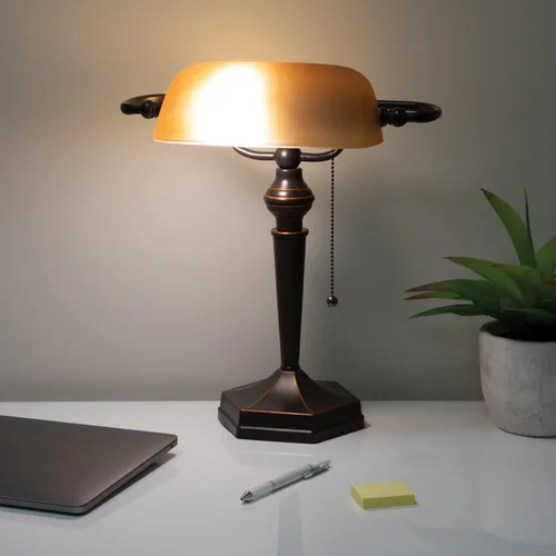 Vista 2 de V-LIGHT - Lámpara CFL de escritorio estilo tradicional de banquero, Bronce antiguo Compatible with 13W CFL or 10W LED Bulb Pivoting Shade