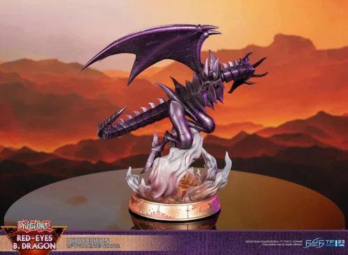 Vista 5 de First 4 Figures Red Eyes B. Dragon Purple Edition Estatua
