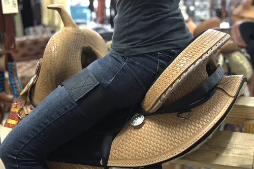 Vista 2 de HILASON Western Funda Antideslizante con Agarre para Asiento de Silla de Montar de Caballo para Equitación Fabricada en Estados Unidos