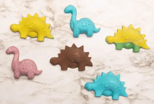 Vista 3 de Handstand Kitchen Dinosaur Buddies T-Rex y Stegasaurus - Molde de silicona para cupcakes Dishwasher Safe, Sturdy for Everyday Use, Food Grade Oven
