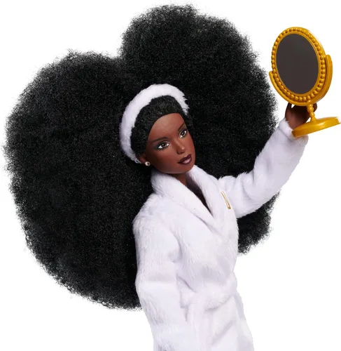 Vista 4 de Naturalistas Fashion Pack Wash Day - Conjunto de 5 piezas y accesorios para muñecas Naturalistas de 11.5 pulgadas de alto, diseñado y desarrollado