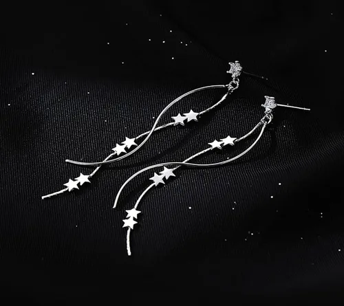 Vista 3 de SLUYNZ Aretes colgantes de plata de ley con forma de estrella para mujeres y adolescentes, aretes largos con cadena y borla curvada A-Plata