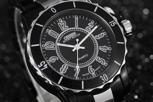 Vista 3 de blanco señoras relojes de trabajo 7 colores LED luz mujeres cuarzo reloj de moda impermeable analógico reloj