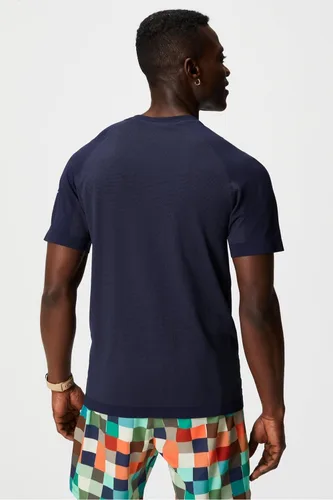 Vista 18 de Fabletics Camiseta The Training Day para hombre, rendimiento, correr, entrenamiento, gimnasio, transpirable, elástica en 4 direcciones
