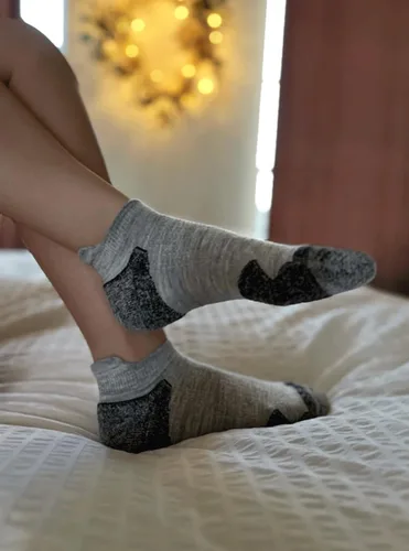 Vista 2 de Warrior Alpaca Socks - Calcetines tobilleros acolchados Max Endurance - Colección Comfort - Unisex Gris / Negro
