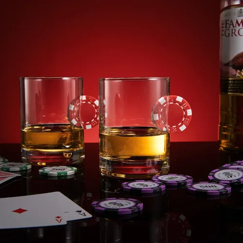 Vista 5 de Poker Chip - Vasos de whisky y vino Juego de 2 Up The Ante Stuck In The Glass Poker Chip - Cristalería de cóctel, regalo para jugador