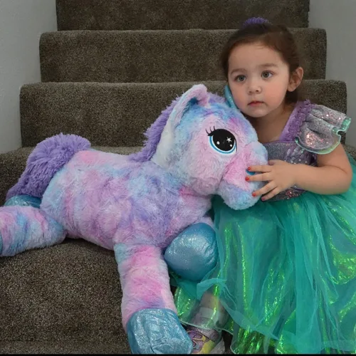 Vista 2 de Muiteiur Animal de peluche de unicornio de 31.6 pulgadas, unicornio de peluche grande para niñas, almohada de felpa suave, regalos para niñas y Azul