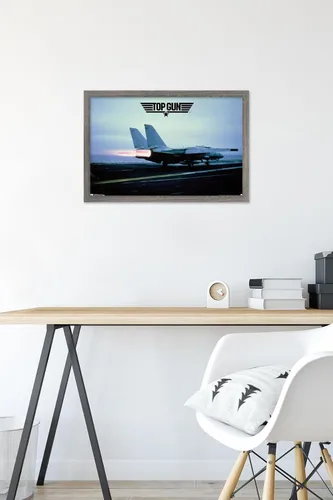 Vista 6 de Trends International Top Gun - Póster de pared de avión Maverick, 14.725 x 22.375 pulgadas, versión enmarcada de madera de granero Versión enmarcada