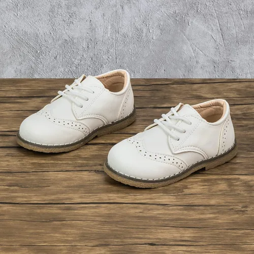 Vista 6 de Meckior Zapatos de vestir negros para niños y niñas, zapatos Oxford para boda, iglesia, zapatos de vestir de piel sintética, con cordones, uniforme