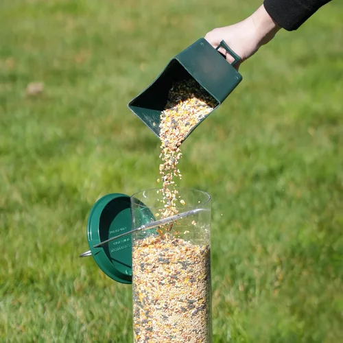 Vista 13 de Comederos para pájaros a prueba de ardillas Droll Yankees para exteriores - YF-M - Flipper, perchas plegables, capacidad de semillas de 5 libras