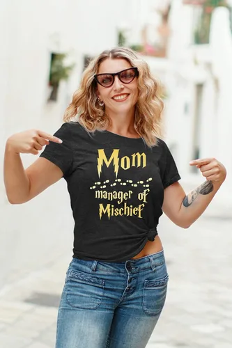 Vista 4 de Camiseta divertida para mujer con diseño de gerente de travesuras, camisa fantástica para mamá, camisa mágica de mago, para el día de la madre