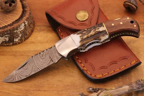 Vista 2 de Cuchillo plegable de bolsillo de acero de Damasco personalizado, regalo personalizado para marido, papá, novio, regalos de padrinos de boda, regalos