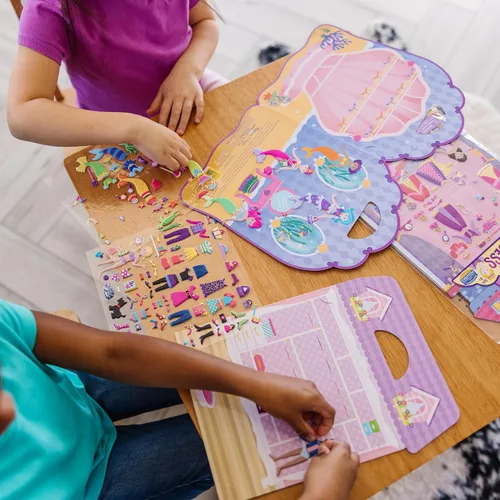 Vista 7 de Melissa & Doug Princesa Puffy, juego de adhesivos, Combo de calcomanías infladas