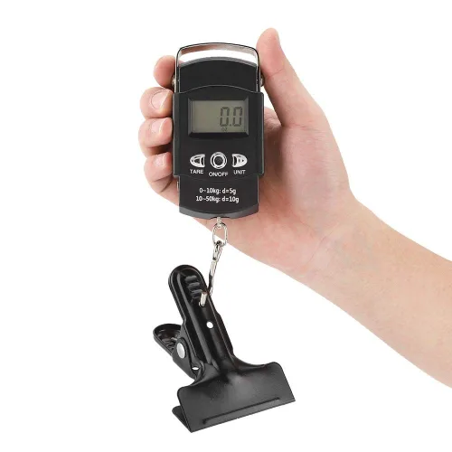 Vista 2 de Wifehelper - Báscula de equipaje de 110.2lbs110 libras, portátil, electrónica, LCD, digital, para viajes, pesca, balanza de peso con gancho de cinta