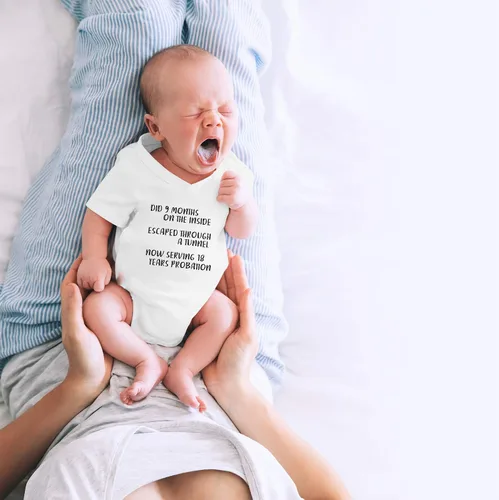 Vista 28 de CBTwear Did 9 Month, Escaped Through a Tunnel, Serving 18 Years Baby Body Unisex Comfy Humor