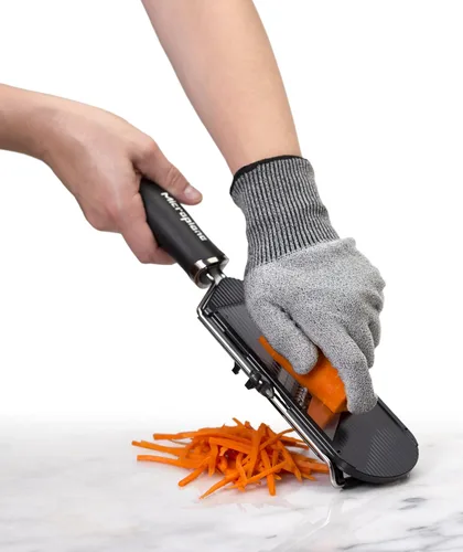 Vista 4 de Microplane Guante resistente a cortes para mantener las manos seguras en la cocina