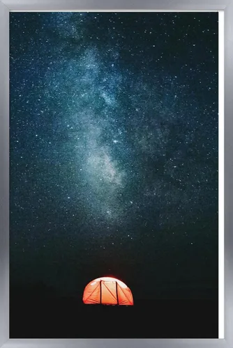 Vista 10 de Trends International Póster de pared Under The Stars, 14.725 x 22.375 pulgadas, versión enmarcada de madera de granero