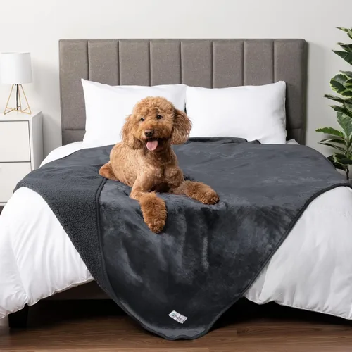 Vista 9 de PETAMI Manta impermeable de forro polar Sherpa para gatos y perros, color beige, talla S