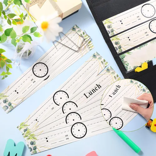 Vista 5 de Tatuo Tabla de bolsillo diario para el aula con tarjetas reutilizables y 14 bolsillos, suministros de aula de granja, tablas de horarios