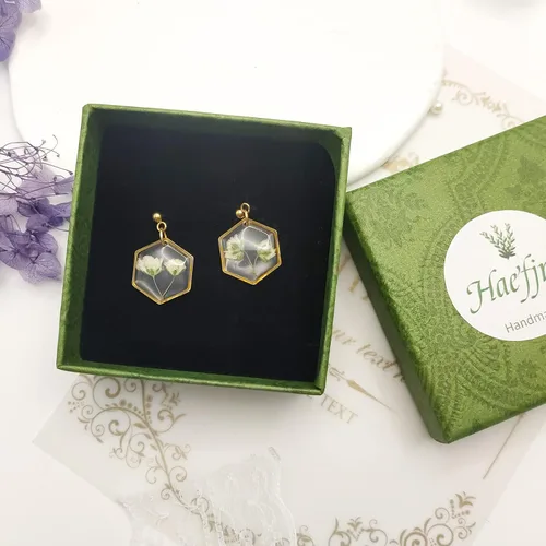 Vista 25 de Pendientes de flores prensadas hechos a mano para mujer