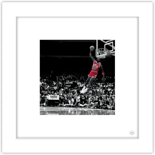 Vista 9 de Trends International Gallery Pops Michael Jordan - Póster de pared de la secuencia de progresión de vuelo 5, 12 x 12 pulgadas, versión de marco negro