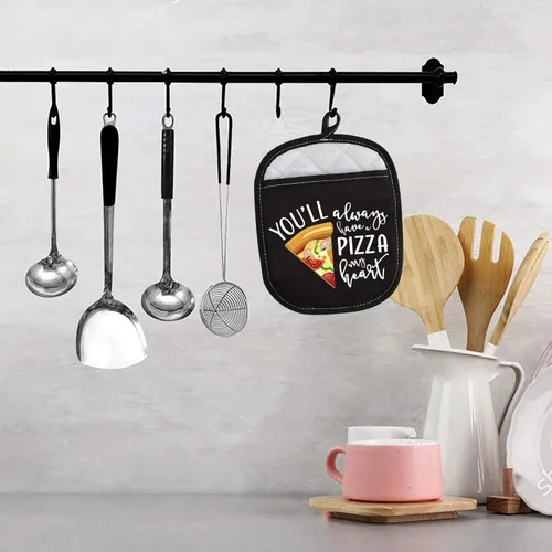 Vista 4 de Almohadillas para horno con temática de pizza, con bolsillo para amantes de la pizza, con bolsillo con texto en inglés "You Always Have A Pizza My