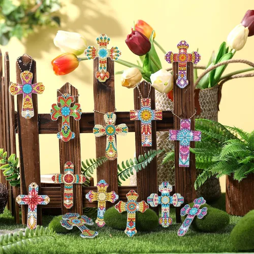 Vista 2 de Inbagi 15 piezas de llaveros de pintura de diamante con cruz de Pascua, 5D, bricolaje, cruz de diamante, llaveros colgantes para regalos de fiesta