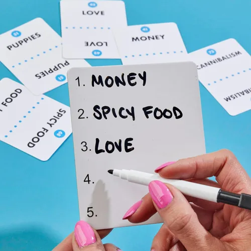 Vista 8 de Juego de prioridades de Hasbro Games Un juego de fiesta de opciones absurdas Divertidos juegos de cartas para adultos y adolescentes A partir