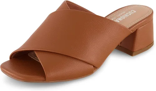 Vista 7 de CUSHIONAIRE Sandalia Garland con tacón de bloque de banda cruzada + espuma viscoelástica, anchos disponibles Arena