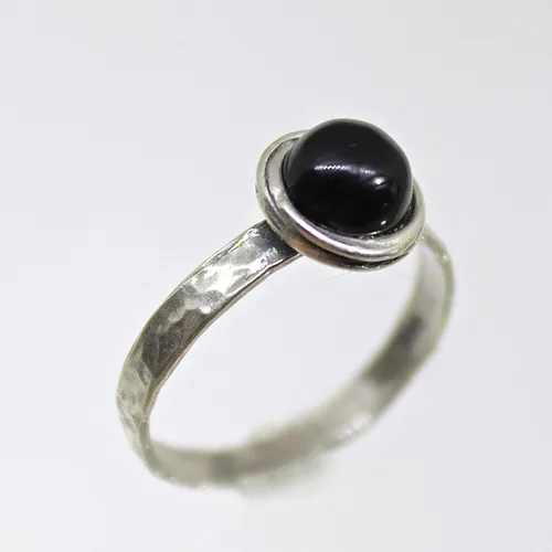 Vista 51 de Anillo de plata de ley con piedras preciosas para mujer, anillo apilable de piedra martillada, anillo de piedra natal