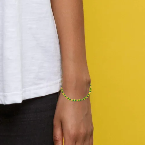 Vista 3 de In Season Jewelry Babalawo - Pulsera unisex con cuentas doradas y amarillas para hombres y mujeres adultos, Plástico, Sin gemas.