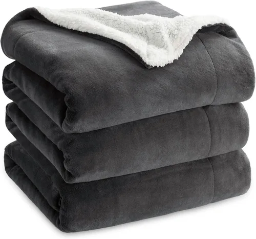 Vista 44 de Bedsure GentleSoft - Manta de forro polar Sherpa para sofá, manta de Navidad gruesa y cálida para invierno, manta de felpa suave y esponjosa como