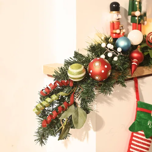 Vista 3 de Valery Madelyn Guirnalda de Navidad preiluminada de 9 pies con luces para manto, guirnalda de Navidad iluminada al aire libre con bolas y lazos