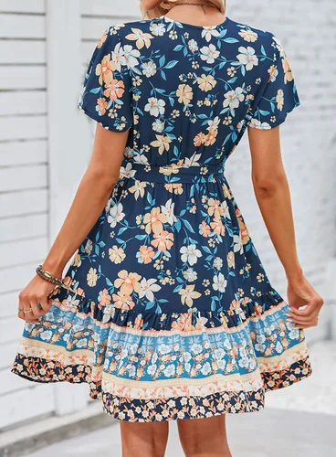 Vista 3 de ZESICA - Vestido corto con cuello en V cruzado para mujer, estampado floral bohemio, con vuelos, acampanado, vestido de verano 2024 para la playa