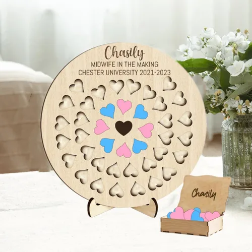 Vista 14 de Contador de nacimiento personalizado para estudiantes partera con 50 espacios para bebés, tablero de madera en forma de corazón