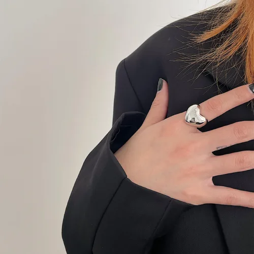 Vista 7 de HUASAI Anillos gruesos de oro para mujer, anillos de declaración de banda ancha, anillos irregulares apilables, anillo abierto, joyería para mujeres