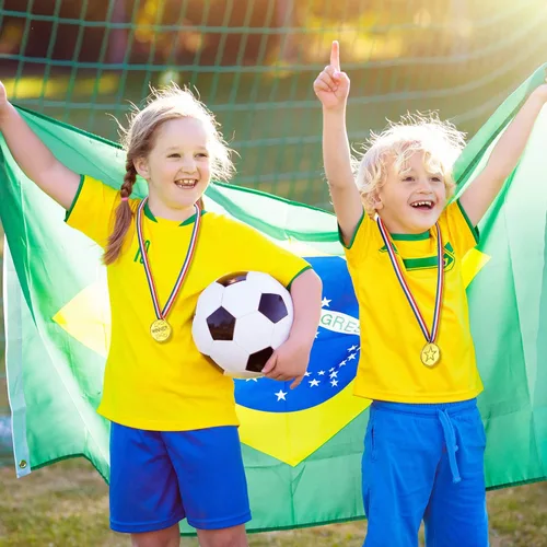 Vista 5 de Sotiff Medallas ganadoras de plástico para niños, medallas de oro para fiestas, juegos, deportes, disfraces y más, 1.4 x 1.7 pulgadas