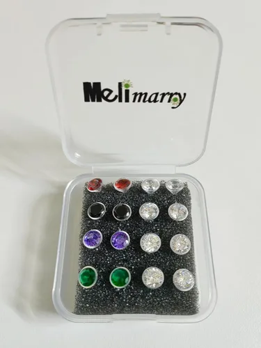 Vista 5 de Aretes de plástico antialérgicos para orejas sensibles, respaldos de silicona suave, kit de aretes de tuerca de circonita cúbica, 2mm, 3mm, 4mm, 5mm