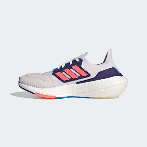 Vista 60 de adidas Tenis de correr Ultraboost 22 para mujer
