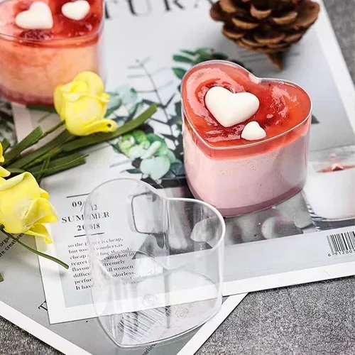 Vista 7 de 50 tazas de postre de plástico en forma de corazón con tapas y cucharas, tazas de parfait transparente de 5 onzas para el día de San Valentín