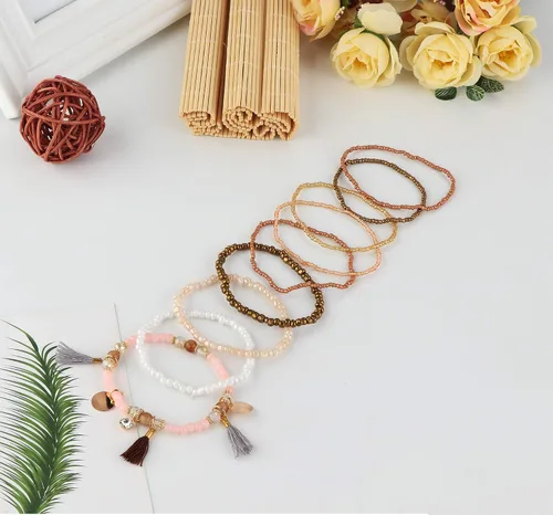 Vista 5 de MILACOLATO 6 Juegos de Pulseras de Cuentas Bohemias Multicapa Apilables Pulseras Elásticas Cómodas Pulseras de Dijes Bohemias Multicolor