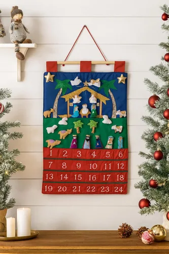 Vista 3 de Calendario de adviento con tela navideña (Cuenta regresiva para Navidad).
