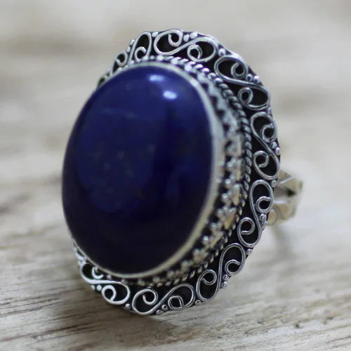 Vista 4 de NOVICA Anillo de cóctel hecho a mano de plata de ley 925 lapislázuli con piedra natal azul de la India 'Swirling Sky