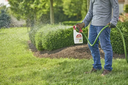 Vista 4 de Ortho Home Defense - Insecticida para césped y paisaje listo para rociar, mata hormigas, garrapatas, mosquitos, pulgas y arañas, trata hasta 5,300