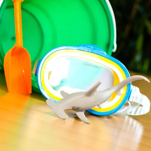 Vista 5 de Safari Ltd. Hammerhead - Figura de tiburón realista de 8 pulgadas, juguete educativo divertido para niños, niñas y niños a partir de 1 año