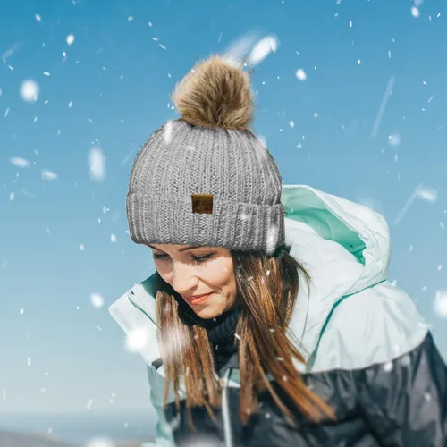 Vista 6 de ZOORON Gorro de punto de invierno para mujer con pompón de piel sintética, gorro de punto cálido para mujer