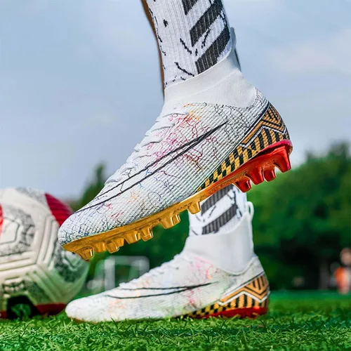 Vista 5 de HESBITEUL Zapatos de fútbol cómodos para hombre, para exteriores, interiores, para niños, para estudiantes de fútbol, zapatos deportivos de alta